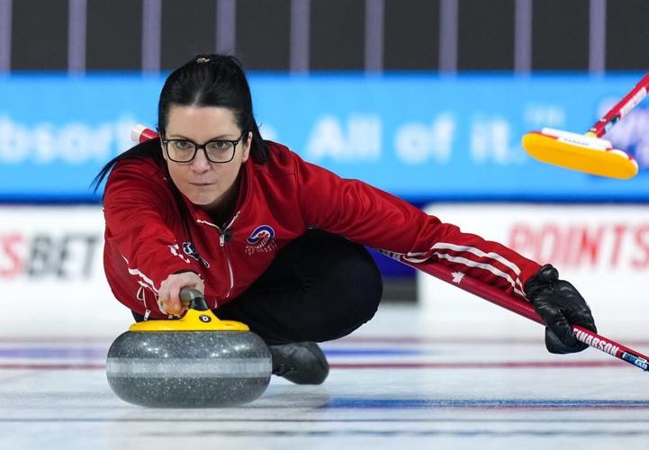 Kerri Einarson's curling team wins fourth straight 好色tv women's curling title