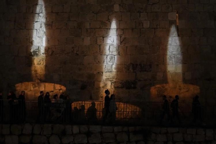 Israel president urges unity on Holocaust Remembrance Day