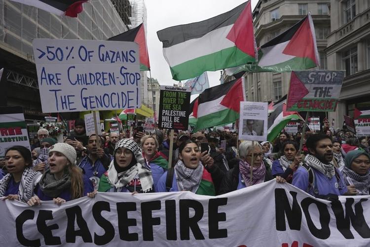 Hamas shows signs of resurgence in parts of Gaza where Israeli troops largely withdrew weeks ago