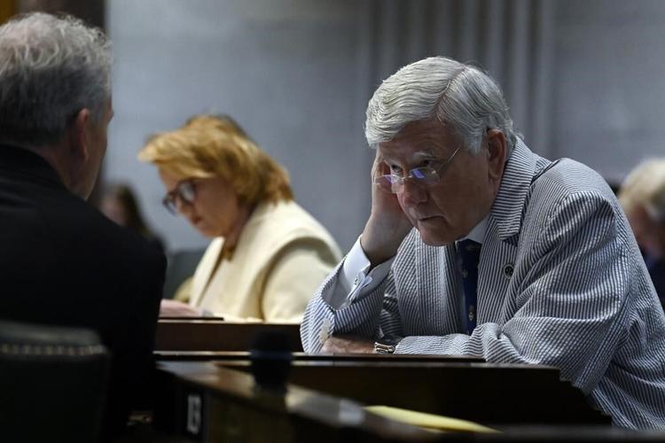 Tennessee GOP senators OK criminalizing helping minors get transgender care, mimicking abortion bill