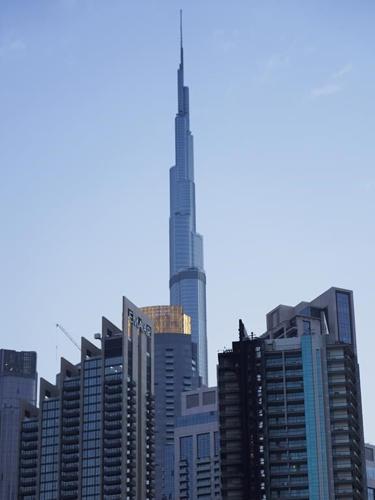 Dubai fire races up high-rise near world's tallest building