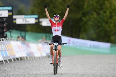 Holmgren wins world junior cross-country cycling title, fellow ϳԹ Lowe second
