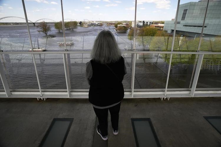 Mississippi River crests at Davenport, testing barriers