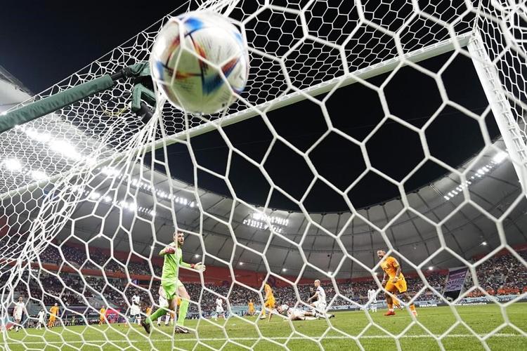 US knocked out of World Cup, loses to the Netherlands 3-1