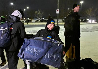 Hockey team of preteen Ukrainian refugees arrives in Quebec City for tournament