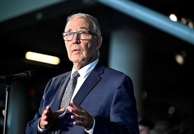 Blair announces CFB Esquimalt military housing project, 480 single-occupancy rooms