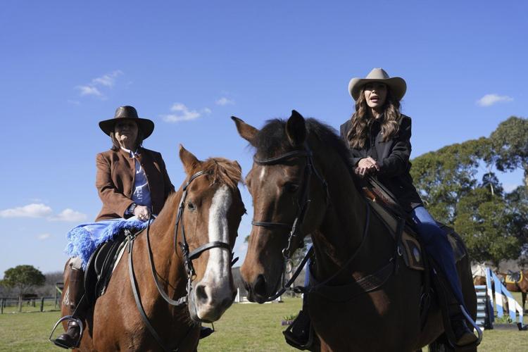 Trump moves to lift visa restrictions for Argentina in boost to right-wing ally