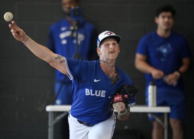 Francis enjoys solid start, Santander drives in three as Blue Jays beat Rays 4-1