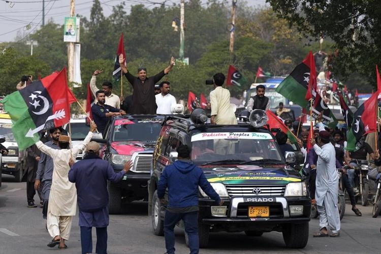 Pakistan's election: Who's running, what's the mood and will anything change?