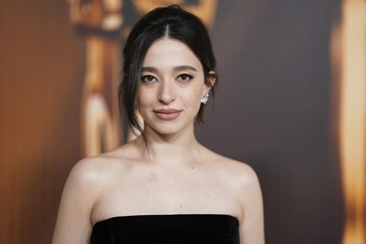 Oscar nominees gather for a chummy night of cocktails, dinner and the annual class picture