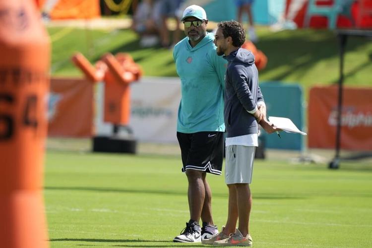 Dolphins coaches, players react to 'emotional' and 'triggering' footage of Tyreek Hill traffic stop