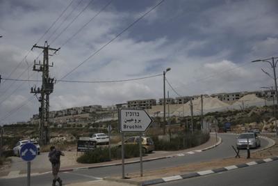 Canada calls on Israel to abandon plans for new West Bank settlements