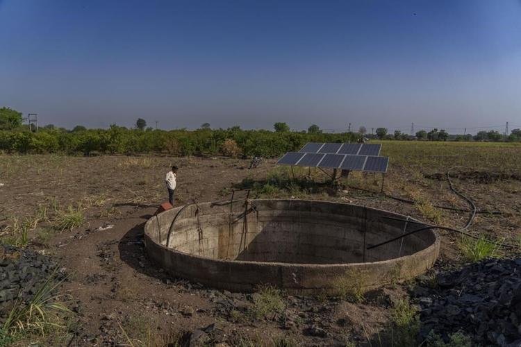 Climate change makes India's monsoons erratic. Can farmers still find a way to prosper?