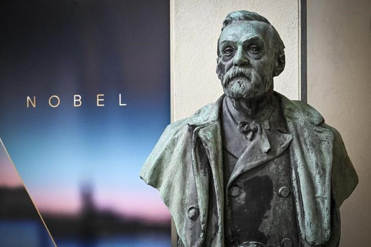 Nobel panel to announce winner of peace prize