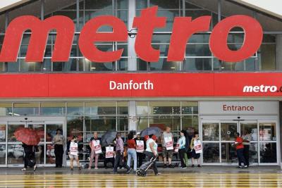 Metro filing labour complaint against Unifor amid ongoing strike, warehouse picket