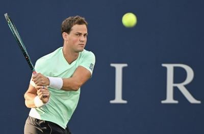 Arseneault opens NBO with straight sets win over Royer