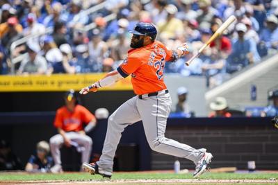 Blue Jays drop series finale against Astros as offence fizzles after first inning