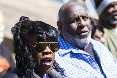 Family seeks jailer punishments after beaten inmate's death