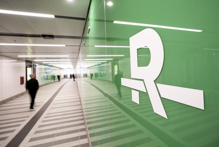 'Truly incredible': Commuters impressed with new branch of Montreal's rail network