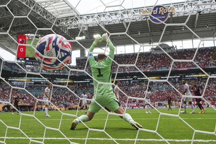 Photo highlights from the Club World Cup round of 16