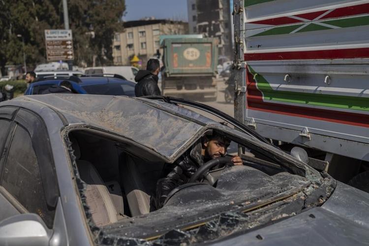 Rescuers find more alive in Turkey on 8th day of quake