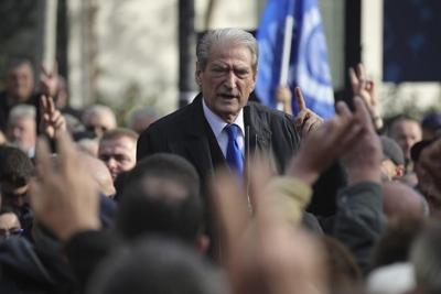 Albania's parliament lifts the legal immunity of former prime minister Sali Berisha