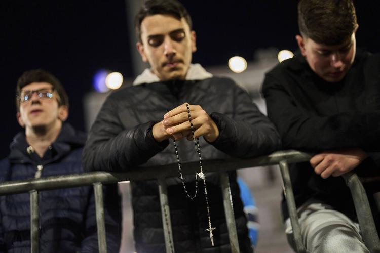 Thousands pay final respects to Pope Francis as Vatican considers extending public viewing