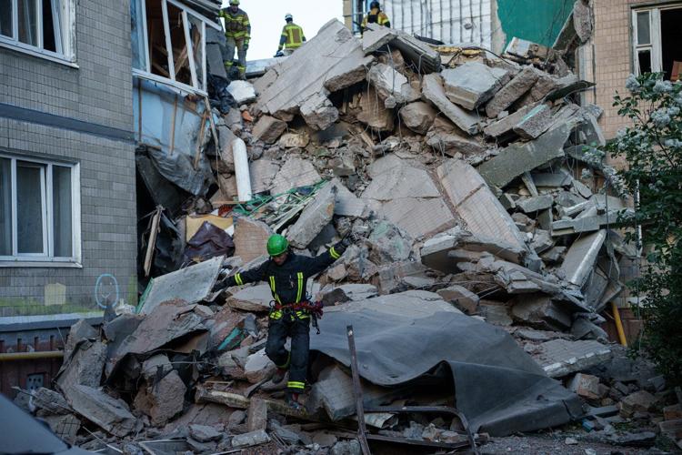Russia hits Kyiv with drones and ballistic missiles, killing 1 and injuring 16