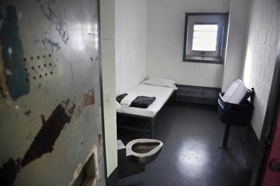 New York state prisons violate solitary confinement rules, judge says