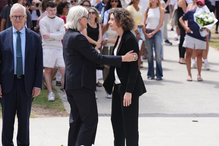 Australian Prime Minister Albanese proposes tougher national gun laws after mass shooting in Sydney