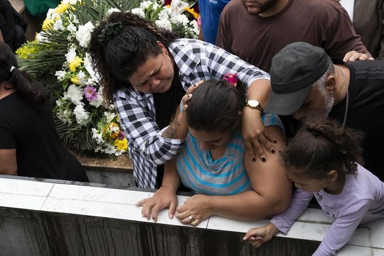 5-year-old buried in Rio after being killed during protest against police violence