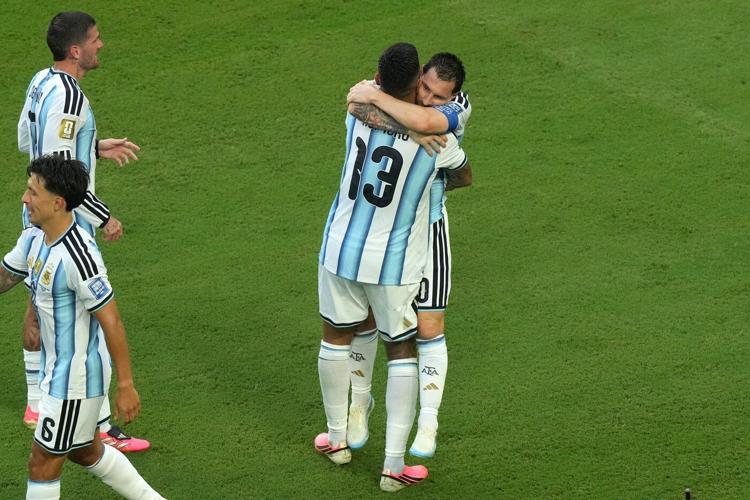 Lionel Messi scores 20th World Cup goal, extends streak to 8 games and takes Golden Boot lead