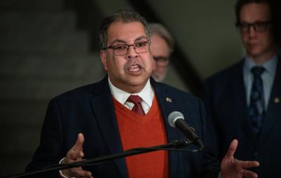 Alberta NDP says last-minute meeting on petition may signal looming referendum vote