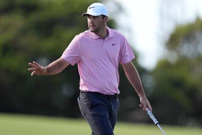 Kirk takes Kapalua lead with final birdie, dozen in the hunt