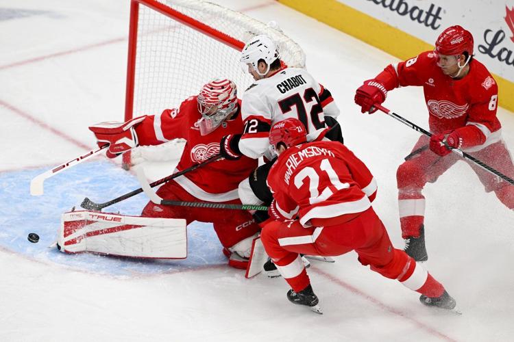 DeBrincat scores in OT to give Red Wings 4-3 win over Senators