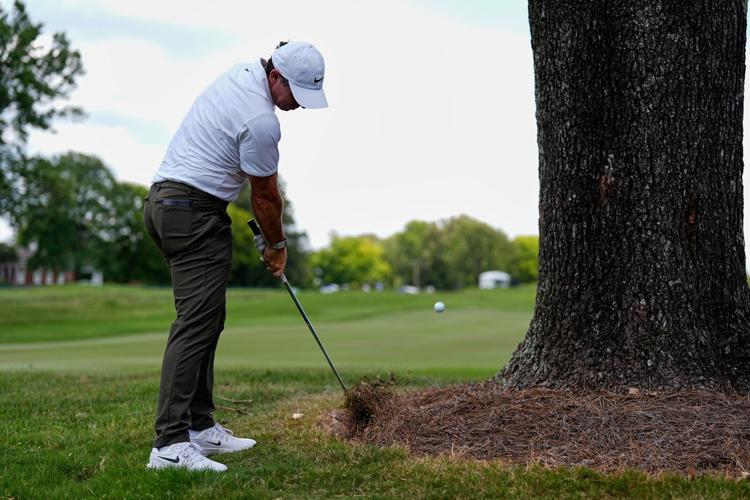 Scottie Scheffler shoots 61, grabs 3-shot lead in Memphis playoff opener