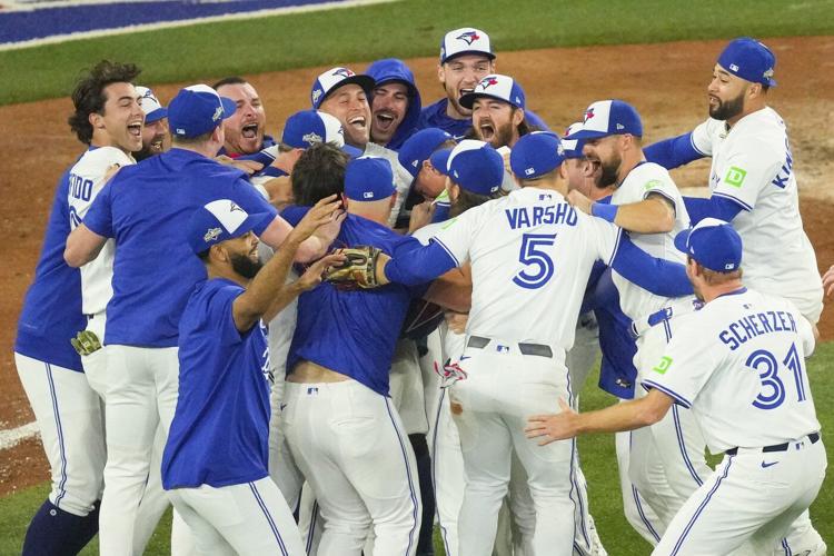 'It's inspiring': Maple Leafs paying close attention to Blue Jays' playoff run