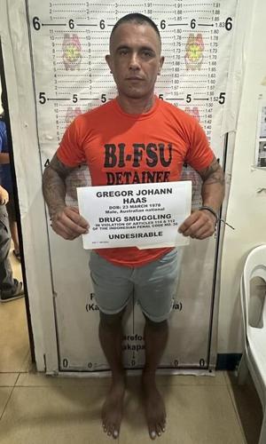 Philippines arrests Australian suspect, reportedly the father of a rugby star, for drugs trafficking