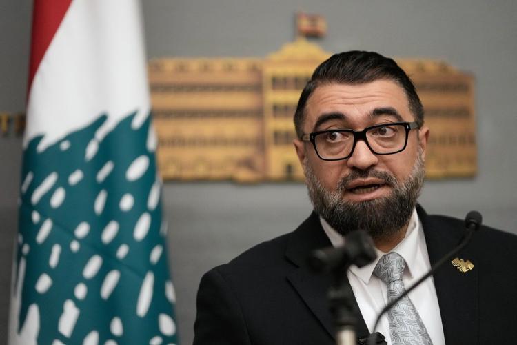 Deal is signed in Beirut to transfer 300 Syrian prisoners in Lebanon to their home country
