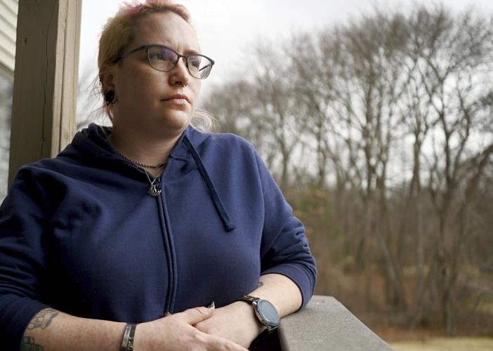 Family seeks reunion with man who says he was held captive for 2 decades