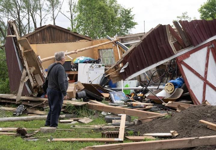 Quebec homeowner recalls moment tornado hit farmhouse west of Montreal