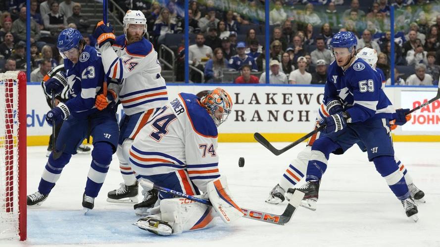 Kucherov leads streaking Lightning to 4-1 win over struggling Oilers