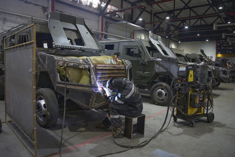 Ukraine aims to expand its weapons industry to deter Russia and help allies