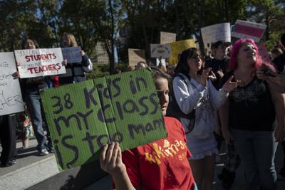 As strike looms, Alberta teachers say they'll return to bargaining once province does