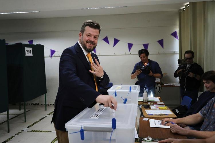 Chile votes in a presidential poll pitting a communist against the far right