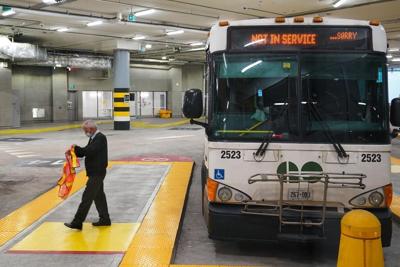 'It's been tough': Students frustrated by GO Transit bus route changes