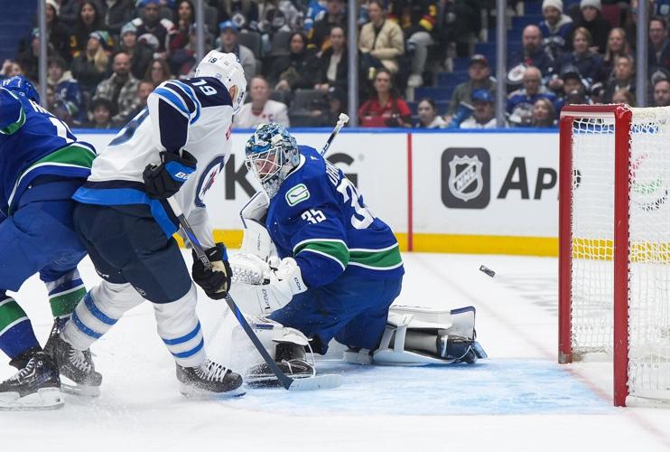 Vancouver Canucks goalie Thatcher Demko leaves game against Winnipeg Jets