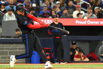 Bats deliver again as Blue Jays use 15-hit attack in 11-7 win over Athletics