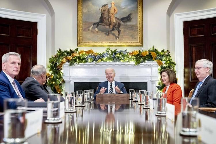 Biden hosts congressional leaders to discuss his agenda