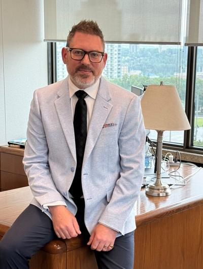 Alberta auditor expects to complete health-contract investigation by end of year